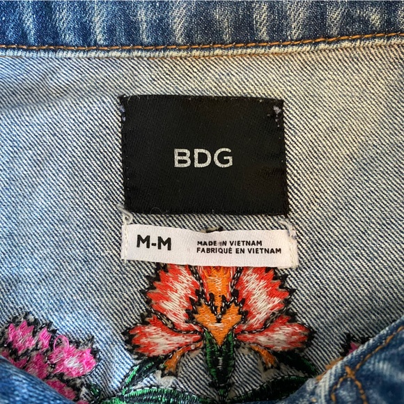 Urban Outifitters BDG embroidered denim jacket - Picture 3 of 6